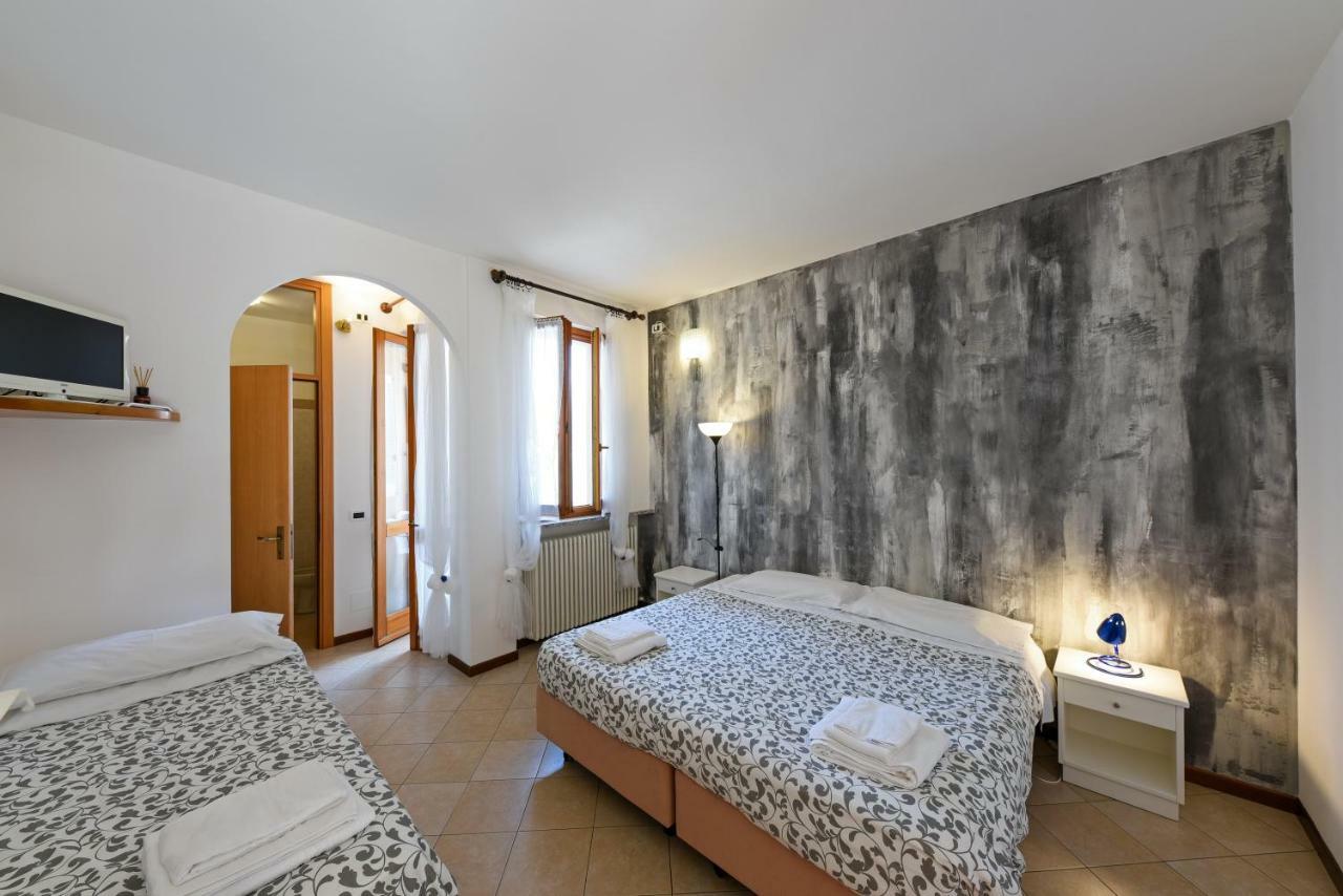 Locanda Dell'Era Dorio Bagian luar foto